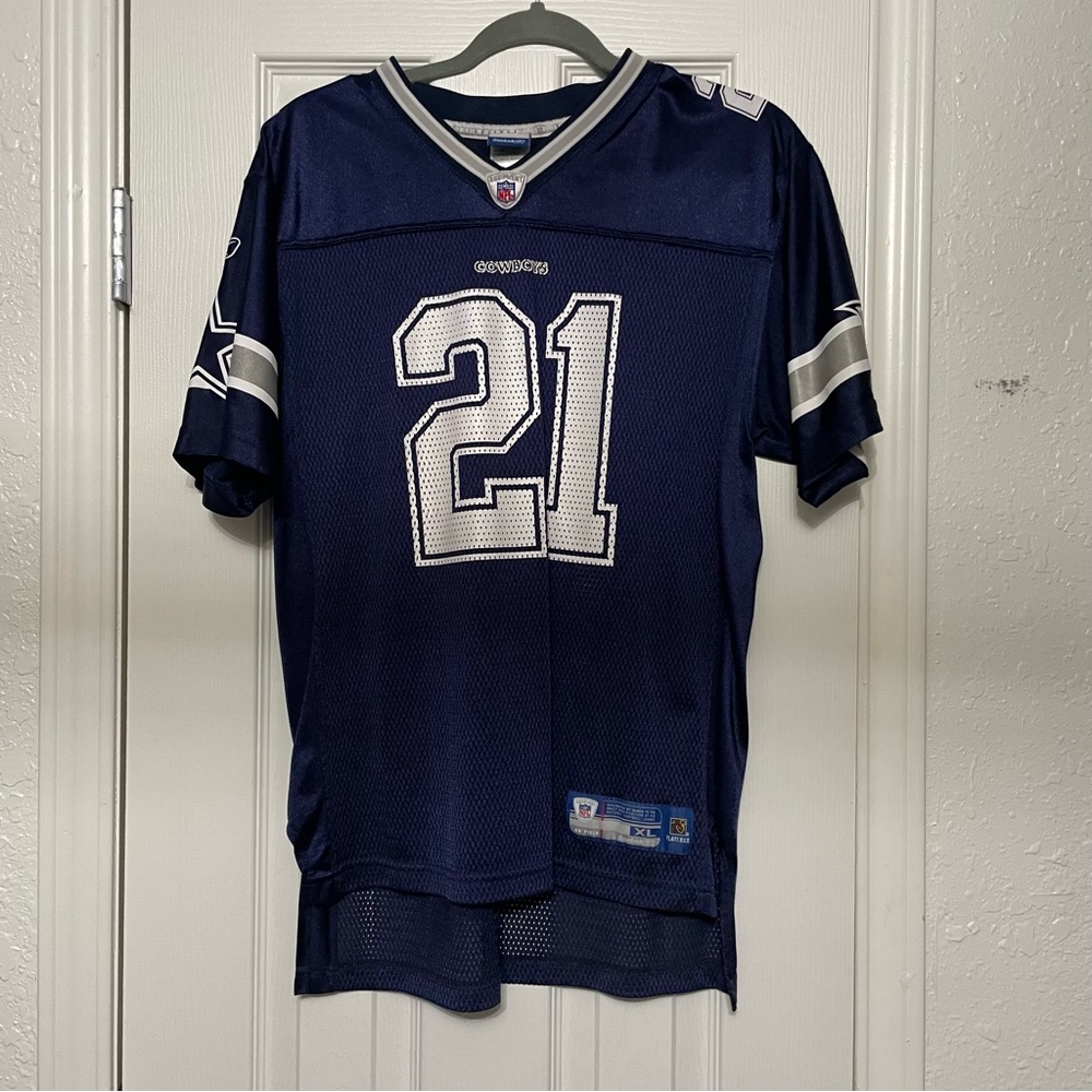 Cowboys On Field Jersey J. Jones Size XL Kids/Women M-XL